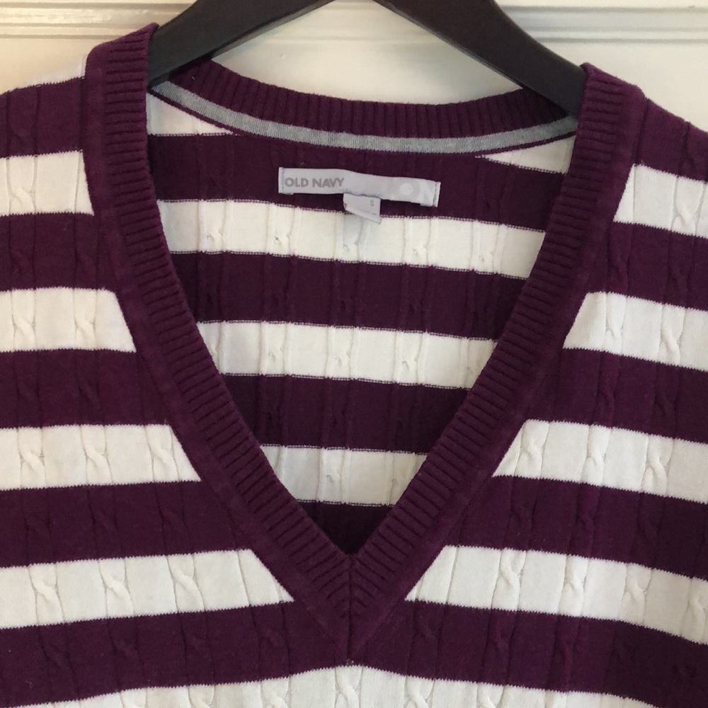 Women’s Old Navy V-Neck Striped Sweater Size Small - Picture 2 of 8